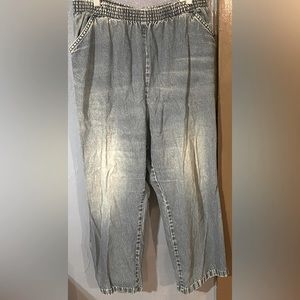 Chic woman’s pull on 16p jean